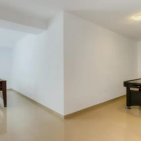 Playa Blanca Sleeps 10 Pool Air Con Wifi Villa Playa Blanca (Lanzarote)