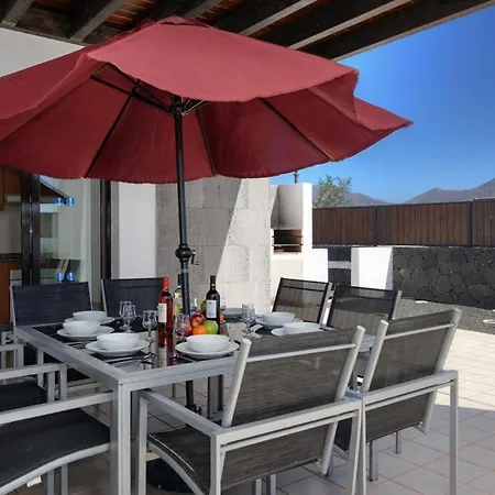 Playa Blanca Sleeps 10 Pool Air Con Wifi * Playa Blanca (Lanzarote)